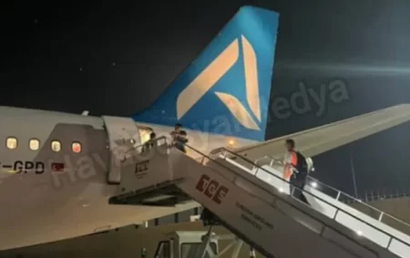 BAKIYA QAÇMAQ İSTƏYƏN OĞRULAR, TƏYYARƏDƏ SAXLANILDI!!!