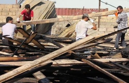 DƏRNƏGÜL TİKİNTİ MALLARI BAZARI NƏ VAXT SÖKÜLƏCƏK?