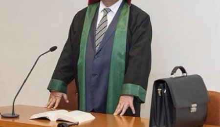 Azərbaycanda vəkillərə yeni hüquqlar verildi