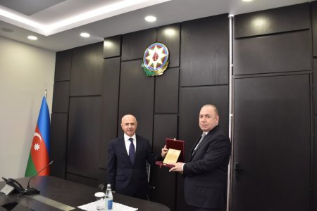 TANINMIŞ HAKİM TƏQAÜDƏ GÖNDƏRİLDİ