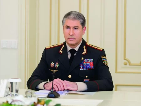 Vilayət Eyvazov daxili işlər orqanlarının şəxsi heyətini Polis Günü münasibətilə təbrik edib